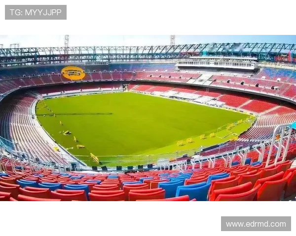 诺坎普南看台首层助威区启用